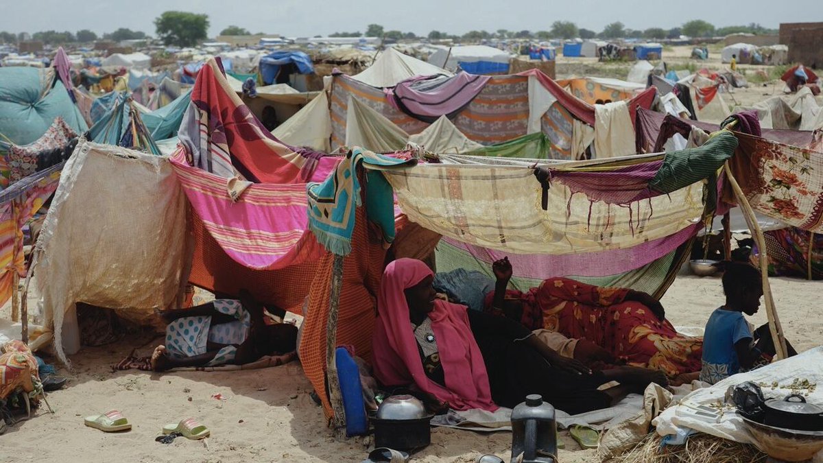 RFIAfrique's tweet photo. Des réfugiées soudanaises au Tchad accusent des humanitaires et des forces locales d'abus sexuels https://t.co/4qtfUlMhNs https://t.co/FO8kxNf6os