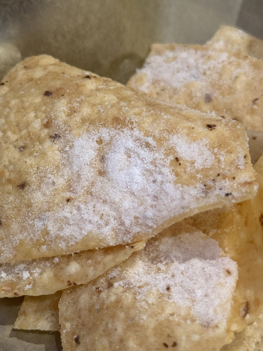 fowlfly's tweet photo. Portsmouth nh @BWWings really crushing the salt game…. https://t.co/iblbkz6B4Z