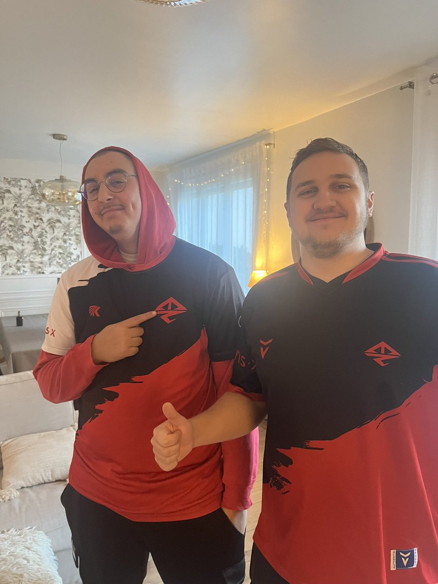 Un joyeux anniversaire à ce bg de <a href="/Heartx155/">Heartx</a> !