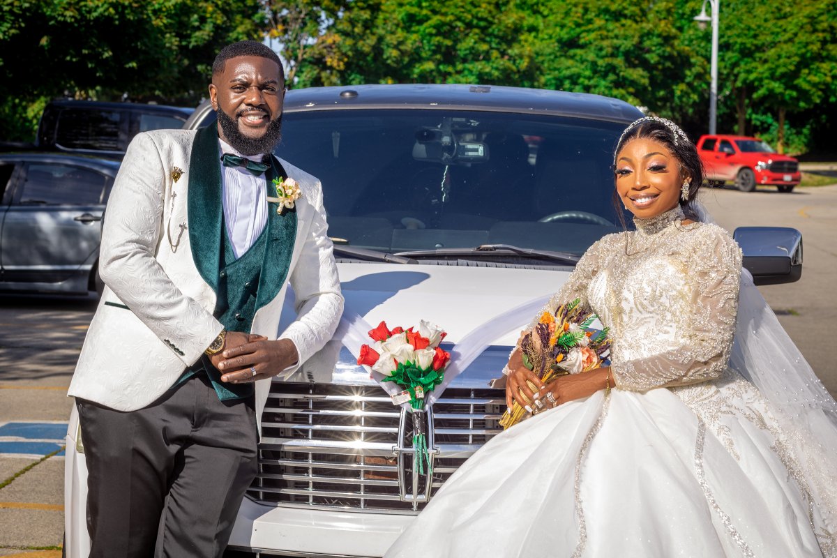 maclexyiii's tweet photo. The best thing to hold on to in life is each other,
Hand in hand, heart to heart.

Silver & David💍

The Couple

🇳🇬 Bride Meets 🇨🇲 Groom

📅: August 2024
📍: Hamilton, Ontario🇨🇦

Photographed by yours truly

#torontophotographer #weddingday #weddingphotography #Toronto #hamilton #hamiltonphotographer #Weddings