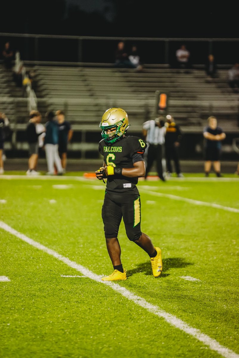 Sophomore Season Film !

hudl.com/v/2QCGte