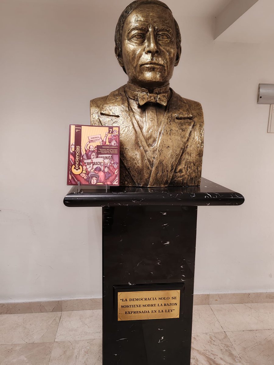El día de ayer, en el Congreso de la CDMX, presentamos la revista del <a href="/infpmorena/">INFP Morena</a> junto a legisladores/as de la transformación: <a href="/juanrubiog/">Juan Rubio Gualito</a>, <a href="/XochitlBravoE/">Xóchitl Bravo</a>, <a href="/Paulogarciag/">Paulo Emilio García</a> e <a href="/IlianaSanchezCh/">Iliana Sánchez</a>. 

Nuestros materiales son gratuitos y pueden encontrarlos en revistaconciencias.mx