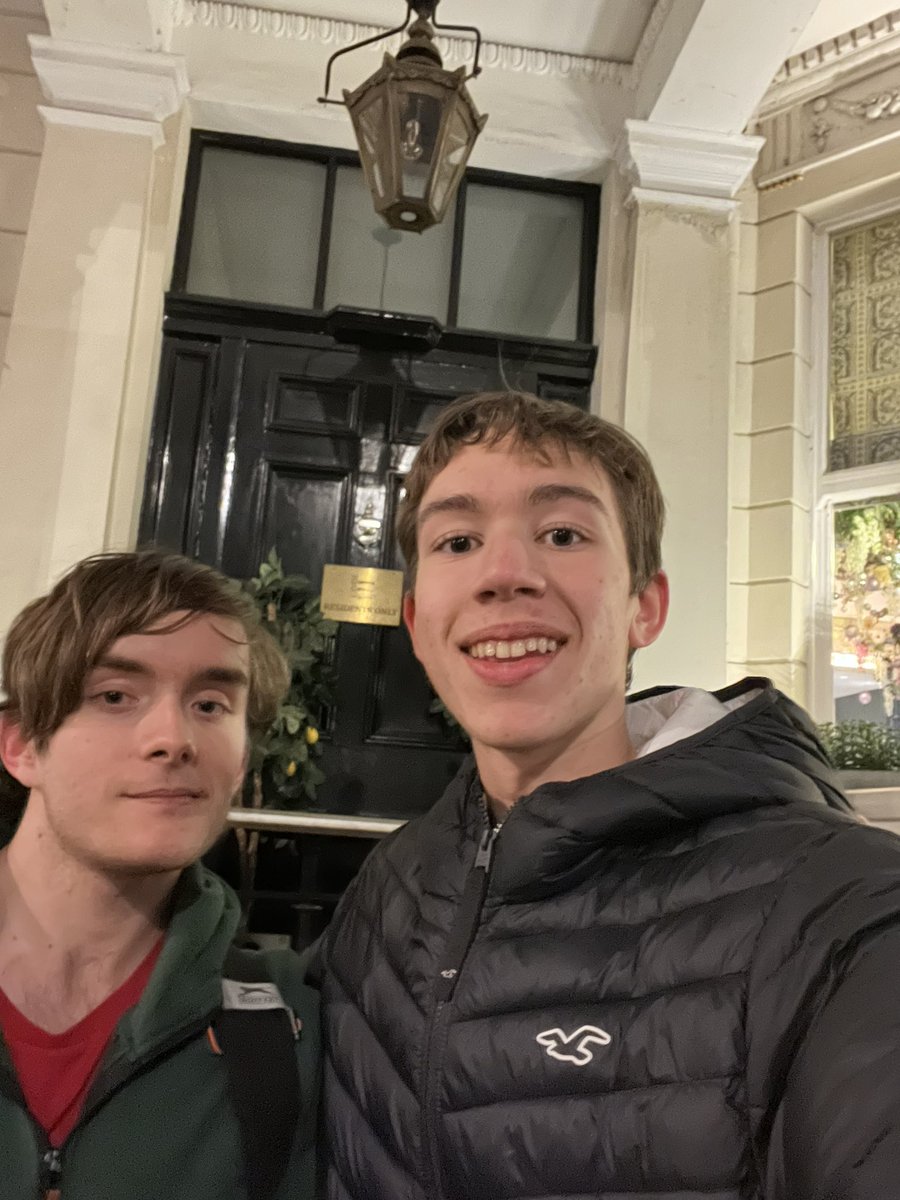 jasnix08's tweet photo. 🇬🇧 https://t.co/leARL726pG