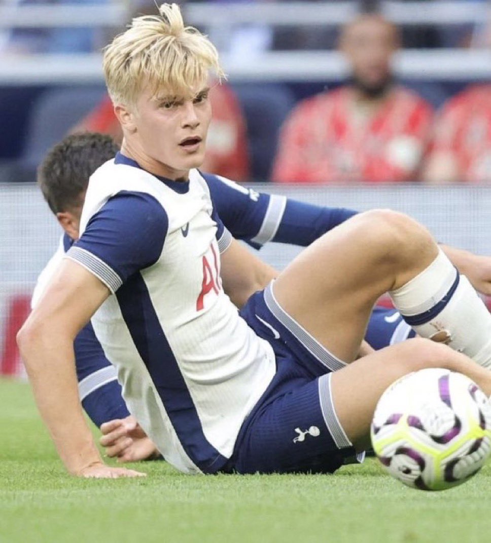 اههه فاك ذا سبب عهري ودياثتي 😵‍💫😭🐽