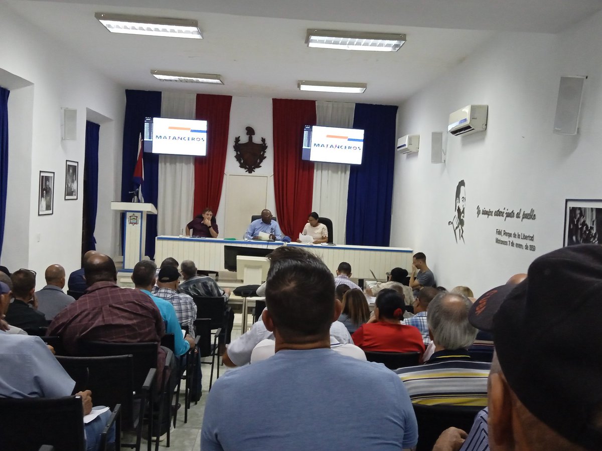 Participamos #ahora en reunión de trabajo del VP <a href="/SalvadorValdesM/">SalvadorVM</a>  en #Matanzas para conocer los aseguramientos de fin de año y la marcha de la campaña de frío. #MatanzasXCuba #MatancerosEnVictoria 
📝📷 <a href="/odacuba/">Odalys Miranda</a>
<a href="/gpppmatanzas/">Gobierno Provincial del Poder Popular en Matanzas</a> <a href="/DrRobertoMOjeda/">Dr. Roberto Morales Ojeda</a> <a href="/GobiernoCuba/">Gobierno Cuba 🇨🇺</a> <a href="/MMarreroCruz/">Manuel Marrero Cruz</a>
