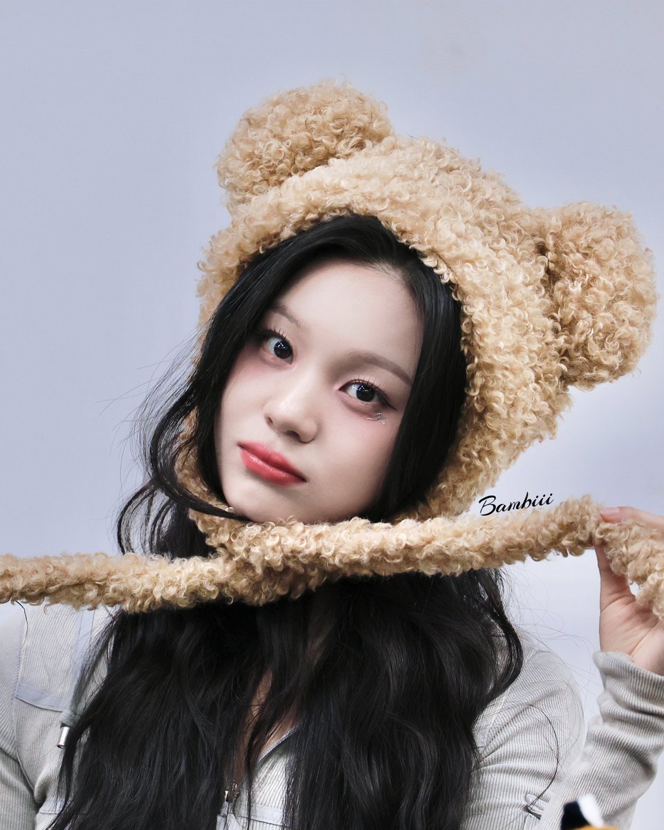 241109 🐻

#비비지 #viviz 
#UMJI #엄지