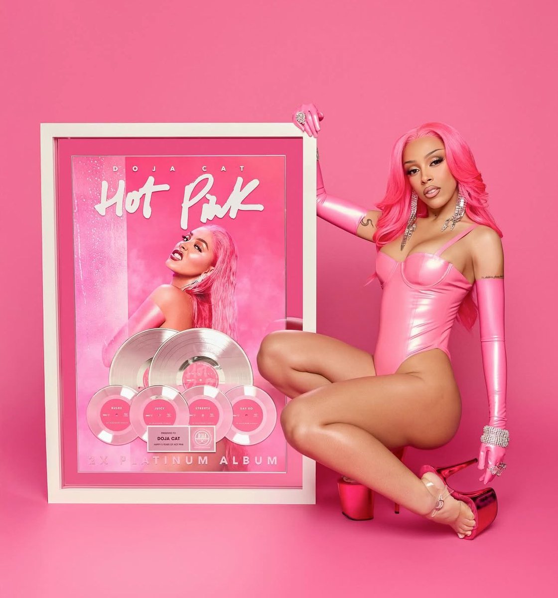 dojaclouds's tweet photo. DOJA OH MY GOD https://t.co/dJ4TaTLqdx