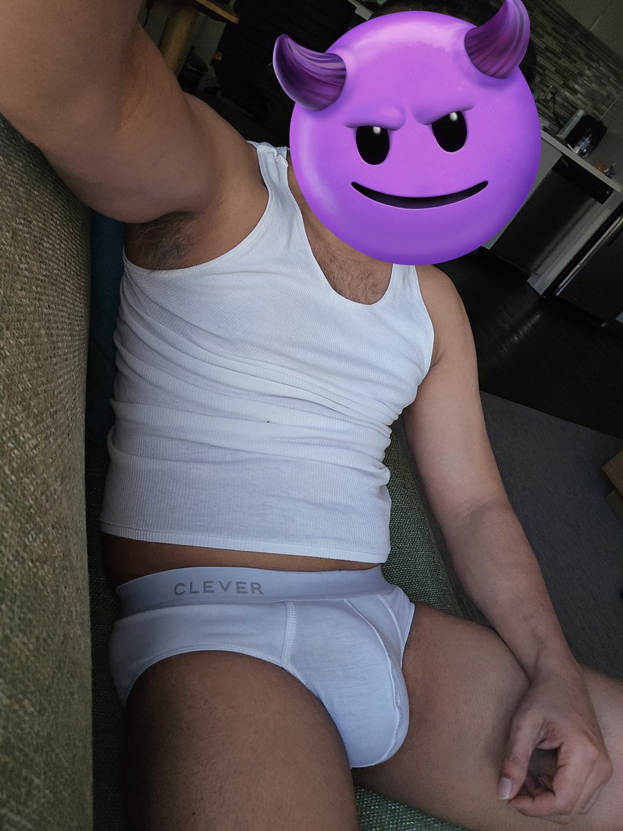 PabloJulio89's tweet photo. Para qué quieres ver mi cara si soy feo, lo único bonito es mi bulto.
Retwit si te gusta y la quieres sin editar https://t.co/74rDErRnEC