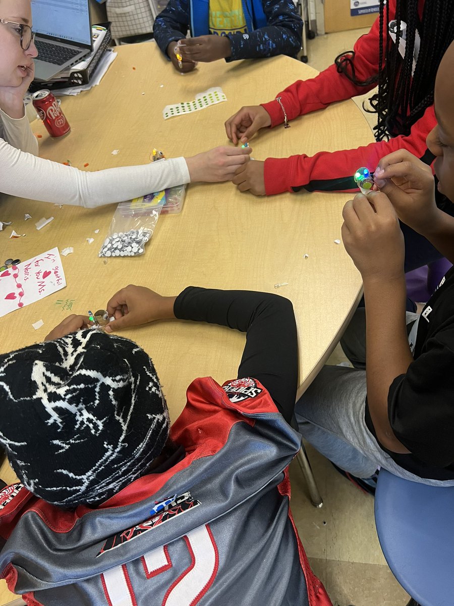 Tricia Mangas tweet media