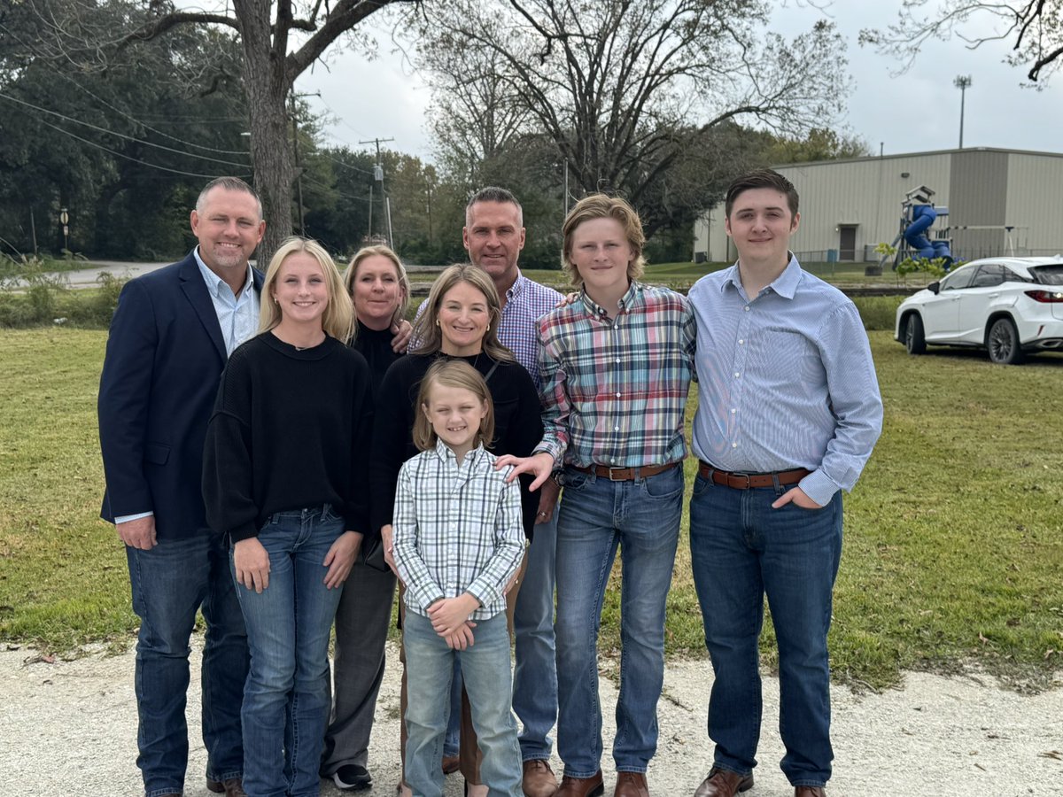 Thomas Hensley tweet media