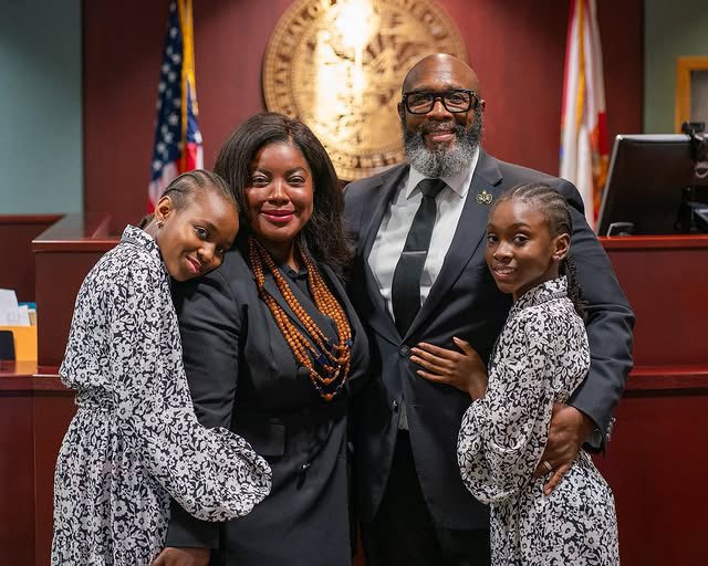 DadeDelegation's tweet image. Congratulations to County Court Judge Christopher Benjamin!

Judge Benjamin, has proudly represented District 107 in the Florida Legislature from 2020 until 2024.

As we celebrate Judge Benjamin, we are optimistic he will uphold fairness &amp;amp; justice for all residents of Miami-Dade.