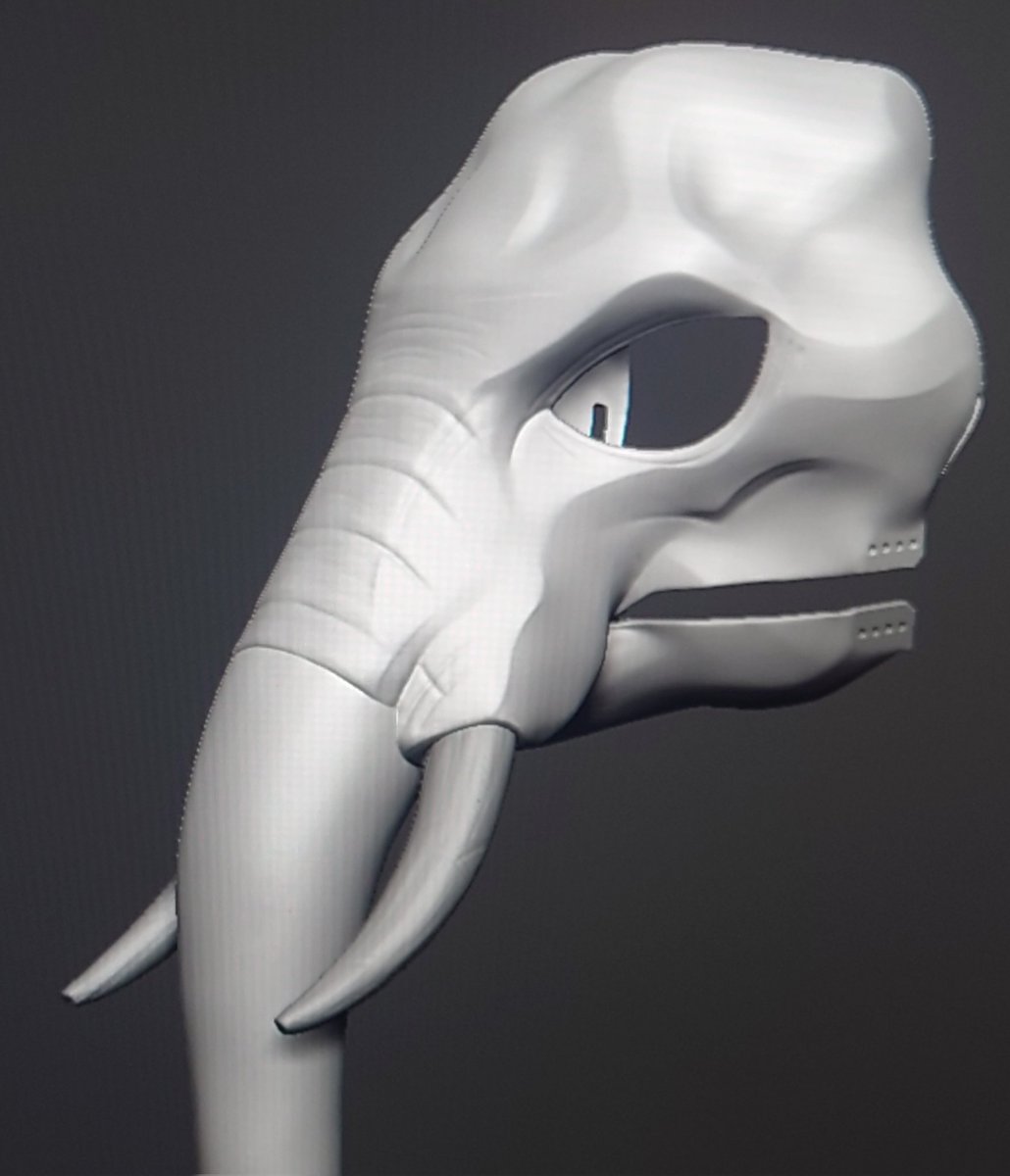 ... and my latest base is done. Listing it today!
No trunk for now but I might be offering a pattern for use with foam later.