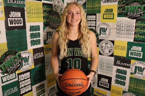 Congratulations to <a href="/deters_gracie/">gracie deters</a> on accomplishing her first collegiate triple double this past Tuesday night. She finished with 18 points, 14 assists, 11 steals, and 6 rebounds.