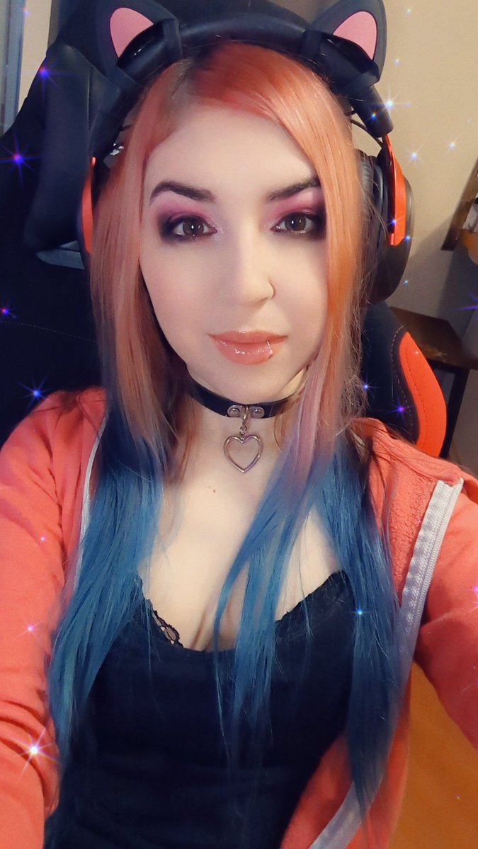 Early stream tonight!! Should be a good one! Come by and cheer me on 🎉 live now on Twitch twitch.tv/zeldasauce