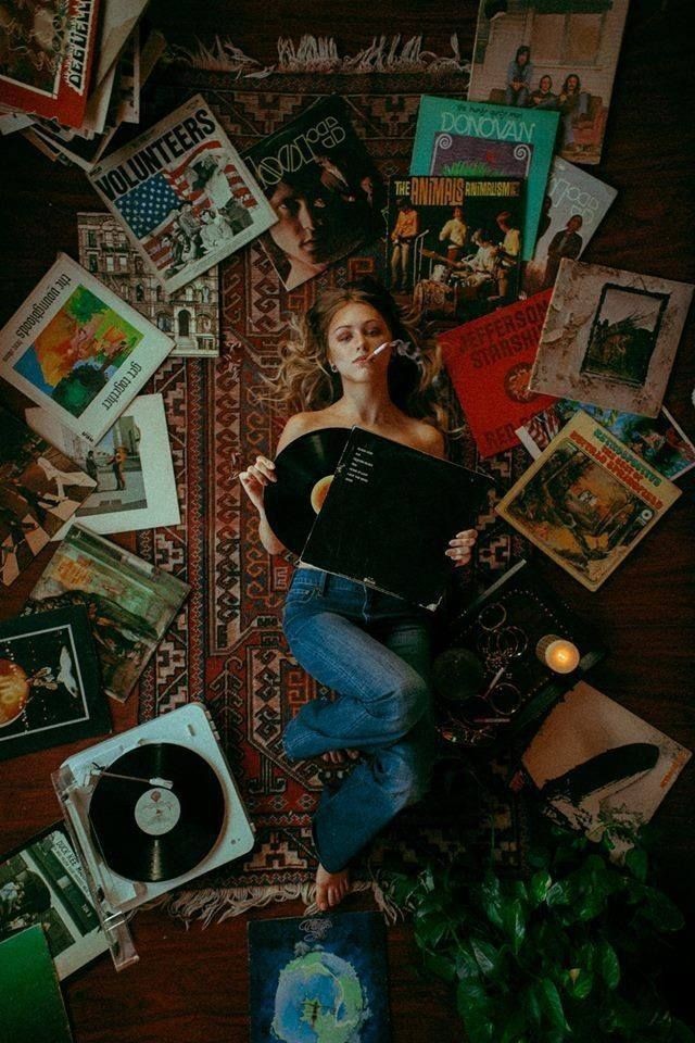 Lillith_T's tweet photo. Good old vinyl ! https://t.co/y6ccwRCjIq