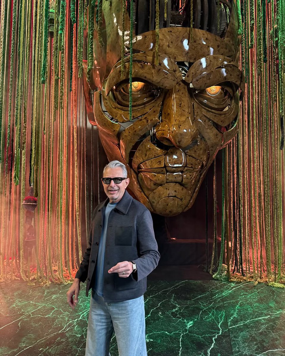 Jeff Goldblum tweet media