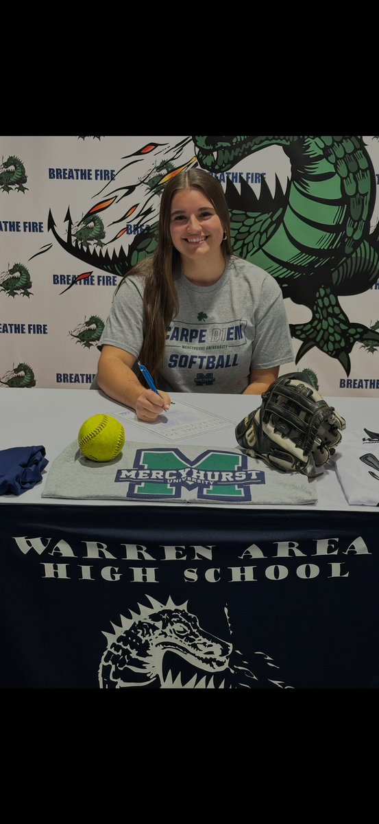 Alana_Stuart3's tweet photo. It’s official… #HurstBound! ☘️💙🤍@HurstSoftball https://t.co/aOD3PbMawL