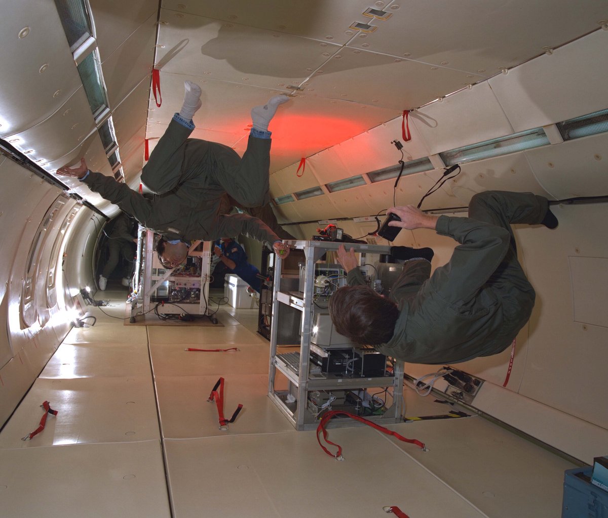 By flying in a series of up-&amp;-down parabolas, aircraft can simulate weightlessness. In the ‘90s, NASA Lewis (today NASA Glenn) used a DC-9 to help scientists study fluids, combustion, &amp; materials in a microgravity environment: go.nasa.gov/3OuRuHS #NationalAviationHistoryMonth