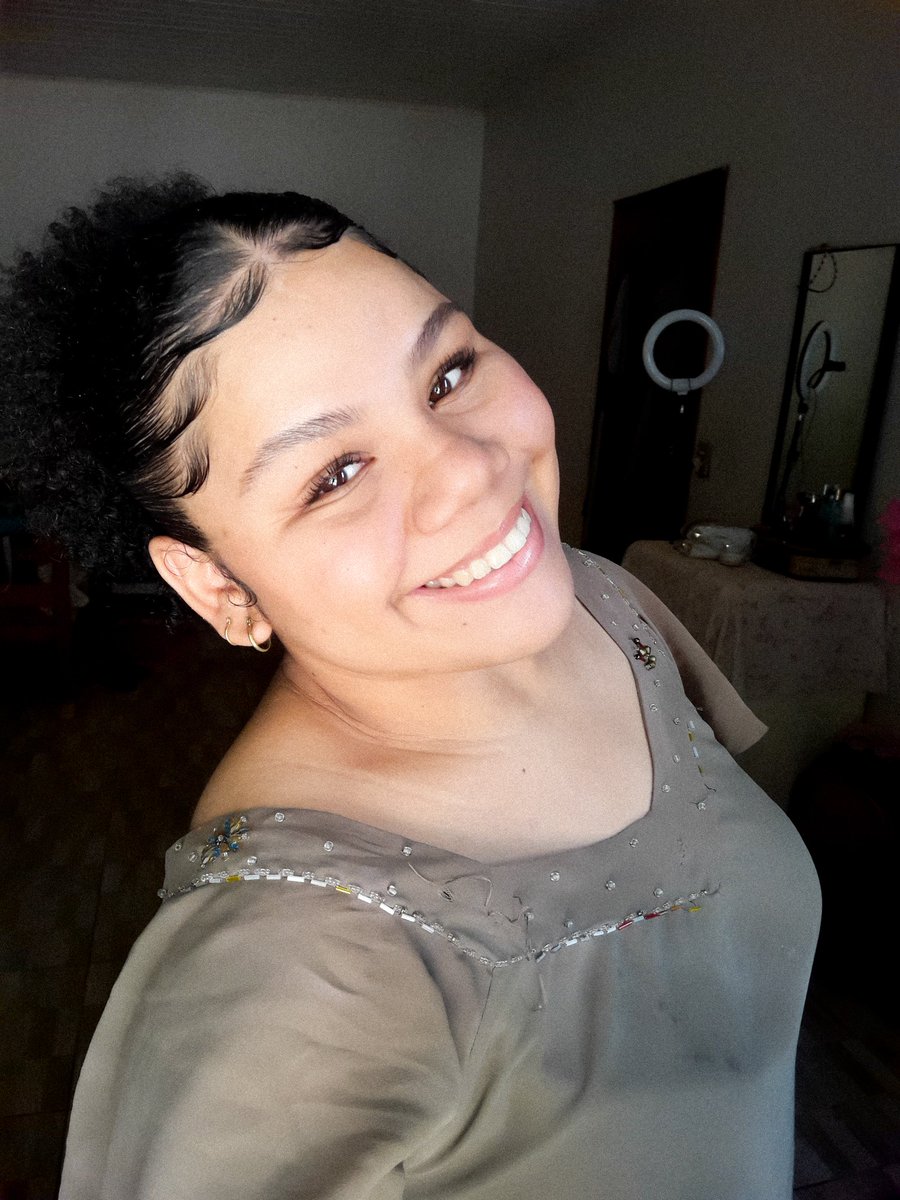 _marcelitinha's tweet photo. Ft de Marcela sorrindo e raridade viu https://t.co/llngKYlLTQ