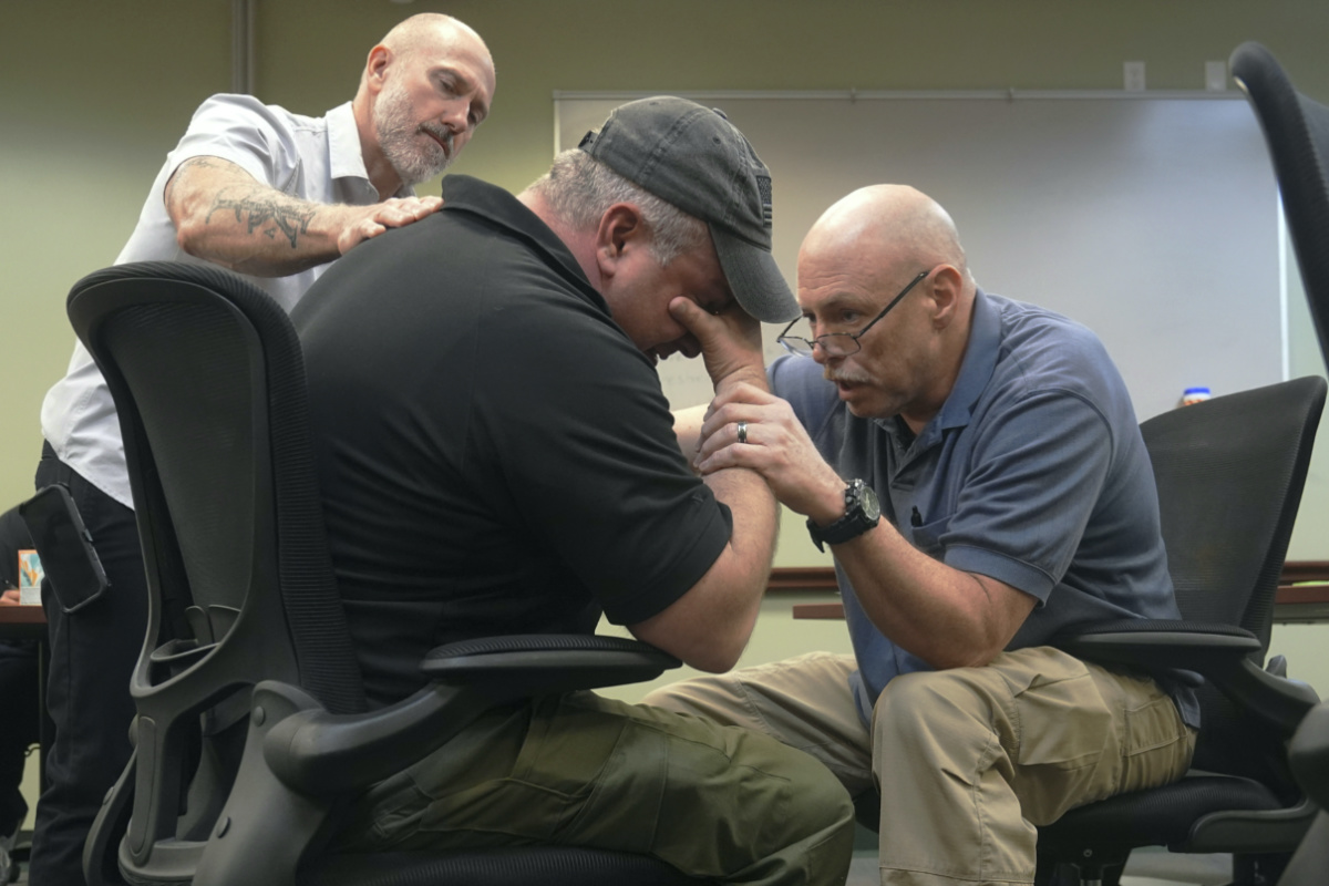 sightmagazine's tweet image. Support network: US Border Patrol trains more chaplains as the job and polarising immigration debate rattle agents. GIOVANNA DELL’ORTO, of Associated Press, reports from a training academy for Border Patrol chaplains in Florida… @sightmagazine  #USBorderPatrol #chaplains