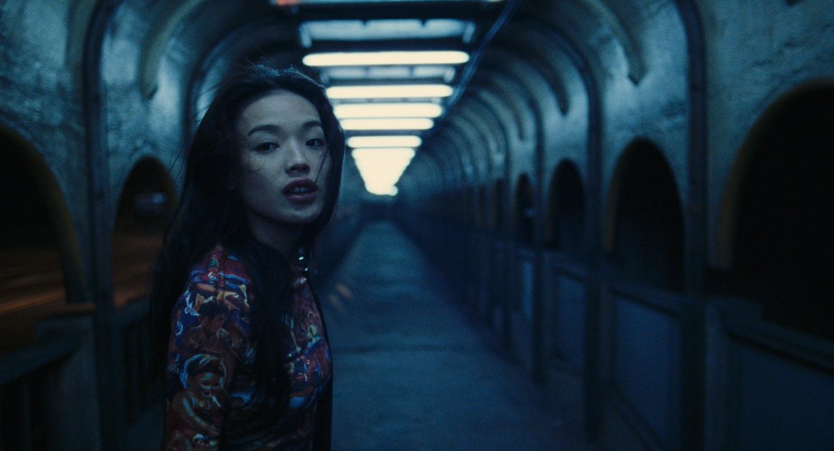 화려한 네온 불빛 아래 흔들리는 청춘의 러브레터🪩 “시대를 초월한 마법 같은 영화” 4K 리마스터링으로 돌아온 독보적 미장센 <밀레니엄 맘보>...