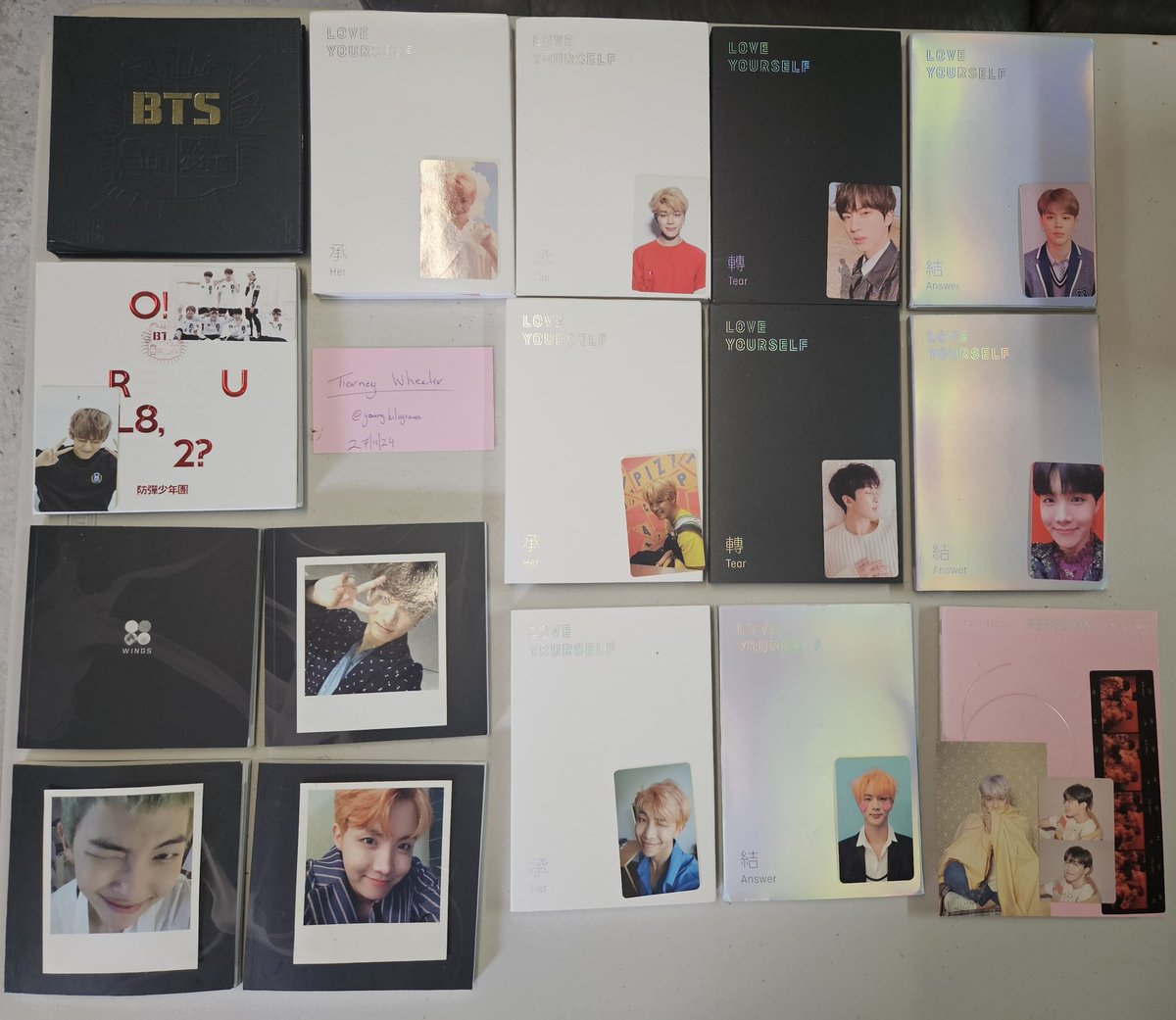 young_kilogram's tweet photo. Hi guys! I'm selling off some of my old kpop collection, figuring christmas might be a good time for any last minute gifts 😅.

Albums are $20ea and shipping is dependent on location. Based in Australia.

#BTS #GOT7 #NCTDREAM #NCT127 #EXO #KPOP #ARMY #IGOT7 #NCTzen #AHGASE https://t.co/MmU0uIGOU2