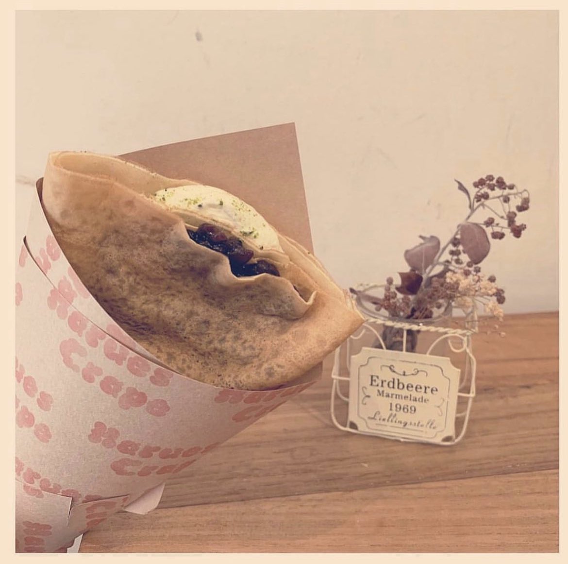 HaruesCrape's tweet photo. .
.
HaruesCrape
オリジナルクレープ
「京みやび」*
.
.
純生クリームと
抹茶、あずき、黒胡麻きな粉の
和のハーモニー*
.
.
#三茶 #クレープ #茶沢通り 
#三軒茶屋 #HaruesCrapeopen
#HaruesCrape
#焼きたてクレープ
#和風クレープ
#抹茶クレープ
#純生クリーム
#もちもちクレープ
#売り切れ次第close https://t.co/j40x97WGnq