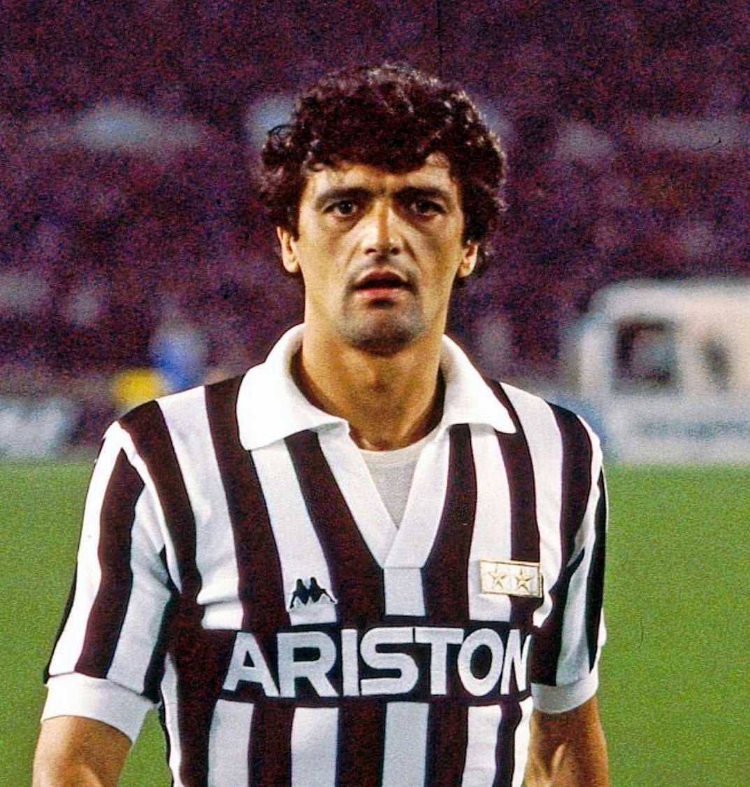 ilpalloneraccon's tweet image. Il pallone racconta: Alessandro ALTOBELLI ilpalloneracconta.blogspot.com/2007/11/alessa… 

@Juve1897no @JUVEN_TV @juventusfc @TopPlanet63 @nebbiabassa @La_Bianconera @LeonettiFrank @fritzmazz @Nino_TheBest #altobelli #spillo