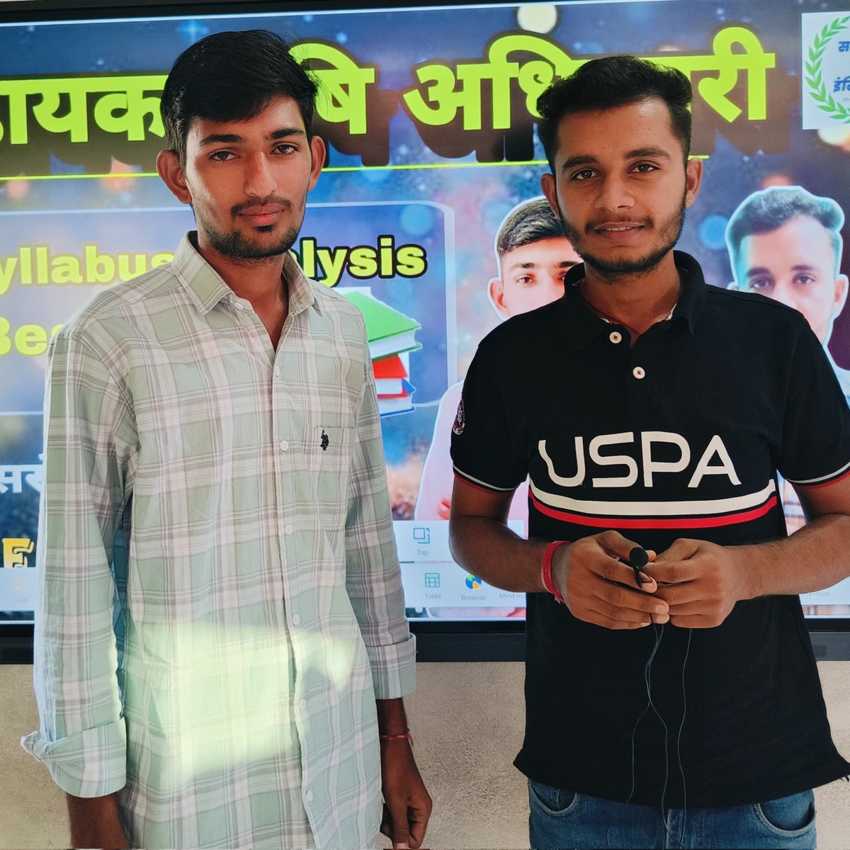 भविष्य उन्ही लोगो का है ,
जो अपने सपनो की सुंदरता पर यकीन रखते है !
@manjubishnoiii <a href="/umibishnoi29/">Umi bishnoi</a> 
<a href="/seemabadiyasar/">Seema badiyasar</a> <a href="/Pooja_Bishnoe/">Pooja Bishnoi</a> 
<a href="/TR_Choudhary_/">T.R.Choudhary</a> <a href="/Sarita_Sinwar_/">Sarita Sinwar</a>