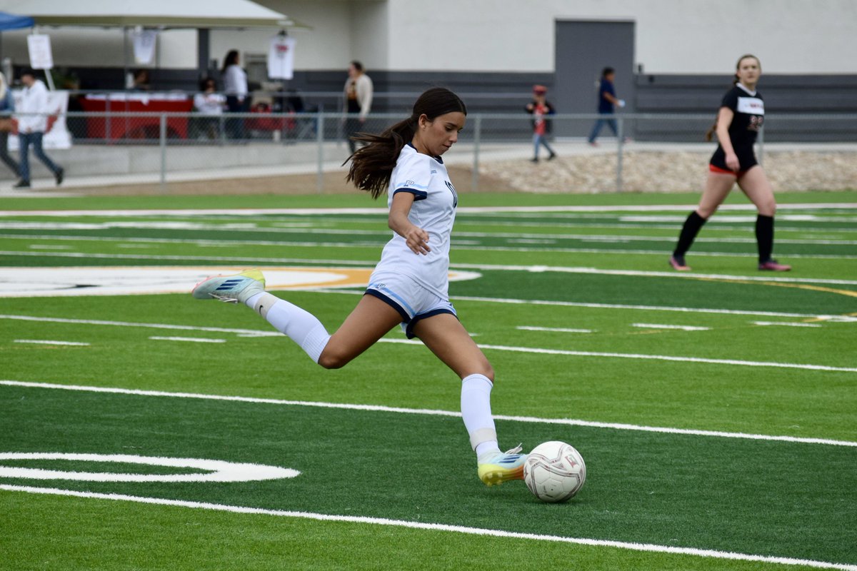 PuebloGSoccer's tweet photo. Warriors fall to Empire 1-0 at Time To Fly Tournament hosted by Rio Rico. Great preparation for upcoming season. #SiSePuede https://t.co/4u9Dzen2fU