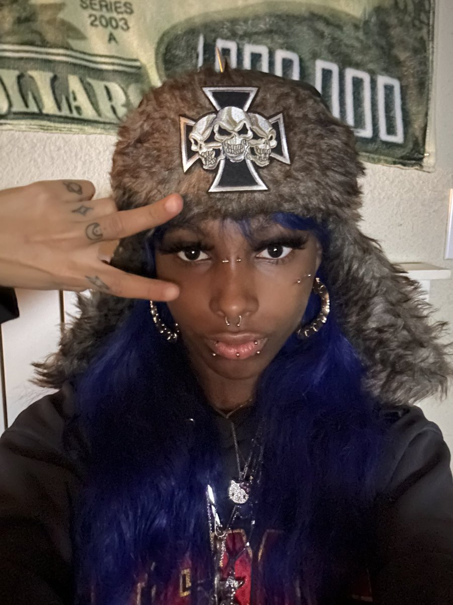 ariontherun's tweet photo. Too cool for school ❄️🐾 https://t.co/ndIufIR8WV