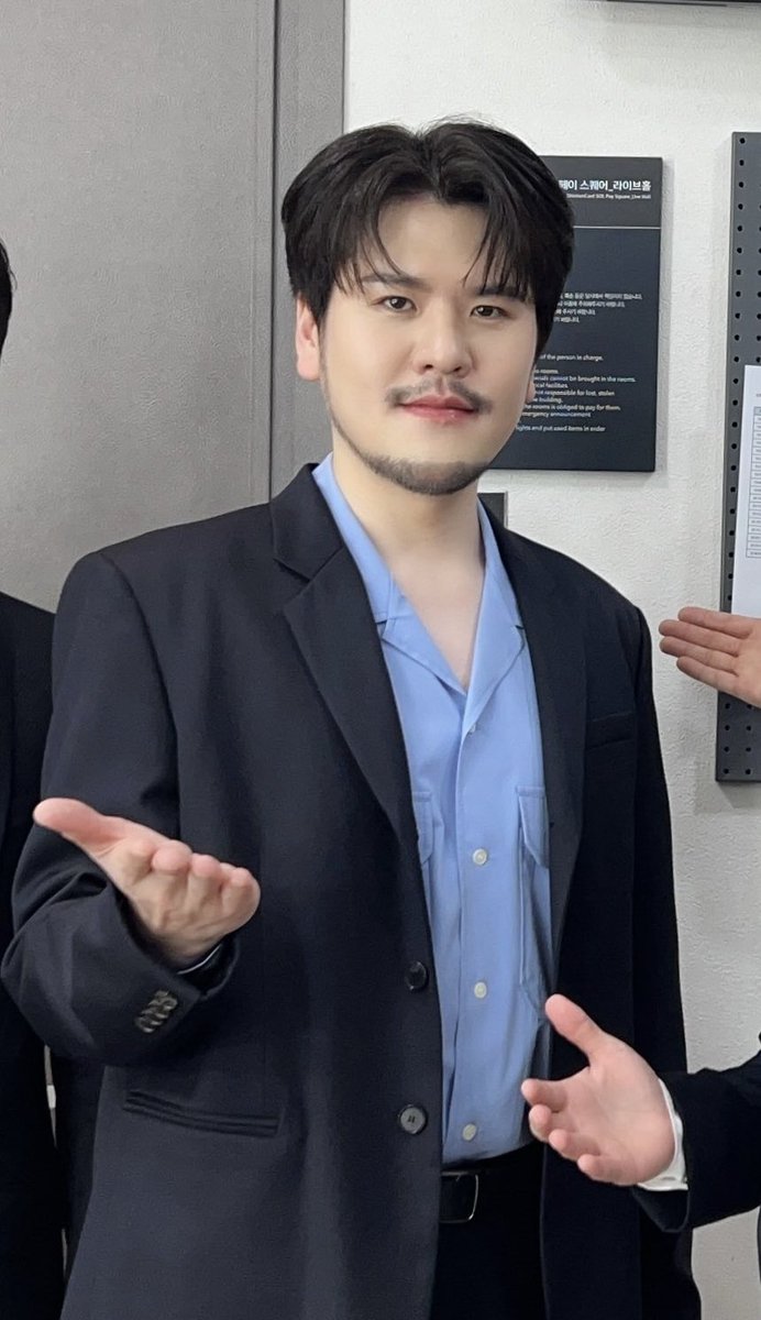 오랜만에 엄청나지 않은 사실.. 
나도 막 발견하려고 찾아본 건 아니었는데..
어쩌다보니 눈에 띄었음