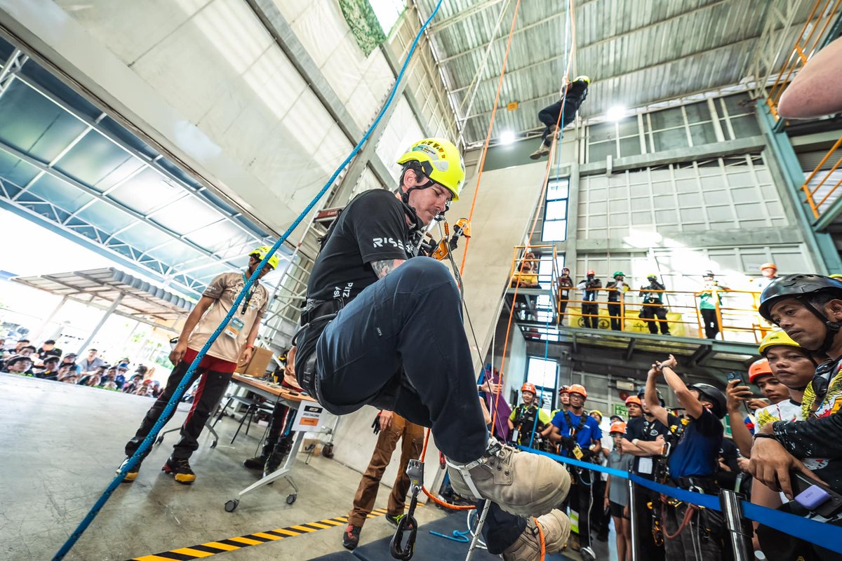 PetzlAustralia's tweet photo. A collection of familiar faces from Oceania either participating in the Sympossiums or competing in the first few days of Petzl RopeTrip® Asia-Pacific 2024. Big last day tomorrow. #petzlAustralia #petzlNewZealand #RisePacific #PetzlRopeTrip https://t.co/W5ao1tufac