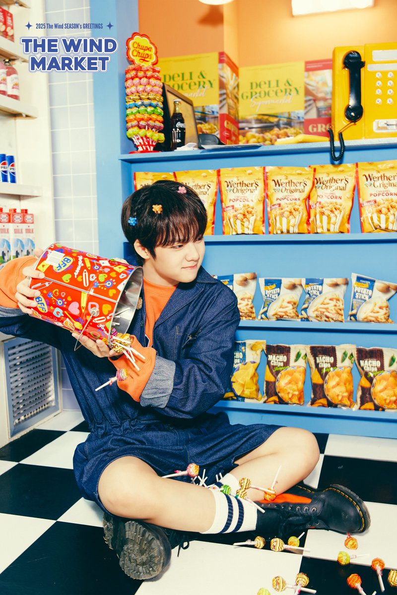 officialTheWind's tweet photo. 🛒 더윈드 (The Wind)
2025 SEASON'S GREETINGS

[The Wind Market] 🍿 Concept Photo 

#더윈드 #THEWIND #The_Wind
#안찬원 #ANCHANWON
#THE_WIND_MARKET https://t.co/Li3Qfphe63