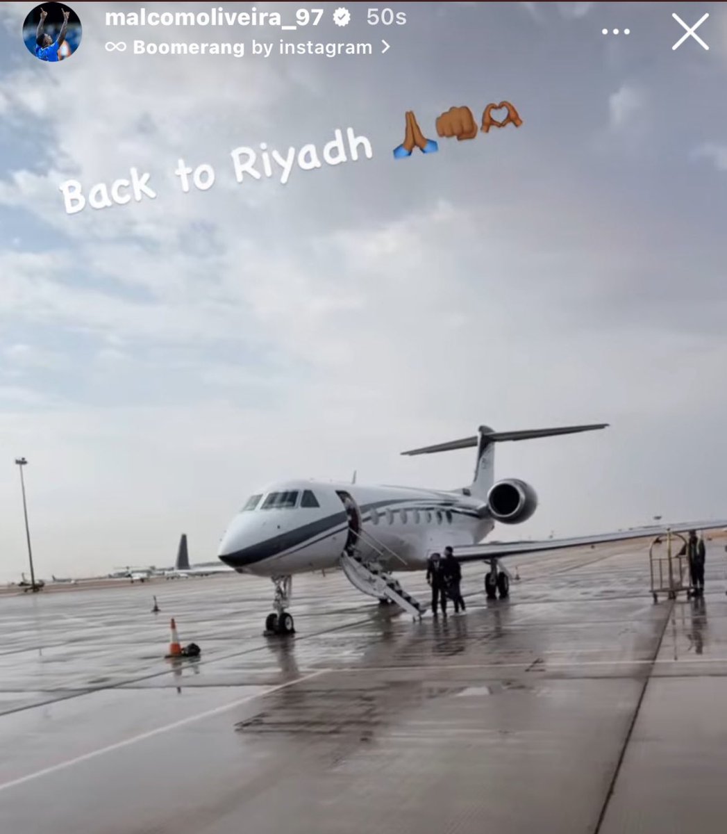 octo__rain's tweet photo. الشيخ مال��وم متوجه للرياض بطائرة خاصة 
والله اللي يامرحبااااااااااااااااااااااااااا صدق 💙
#stop_acl_corruption
 #الاتحاد_الاسيوي_يظلم_الهلال 
#الهلال #الهلال_السد https://t.co/Y7SuoaqvSE