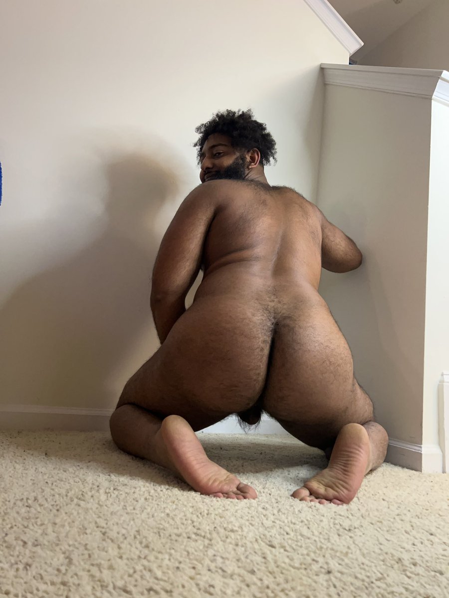 Prince_Apollo13's tweet photo. It’s late but it’s still hump day 😁 https://t.co/5am6dNqI2a