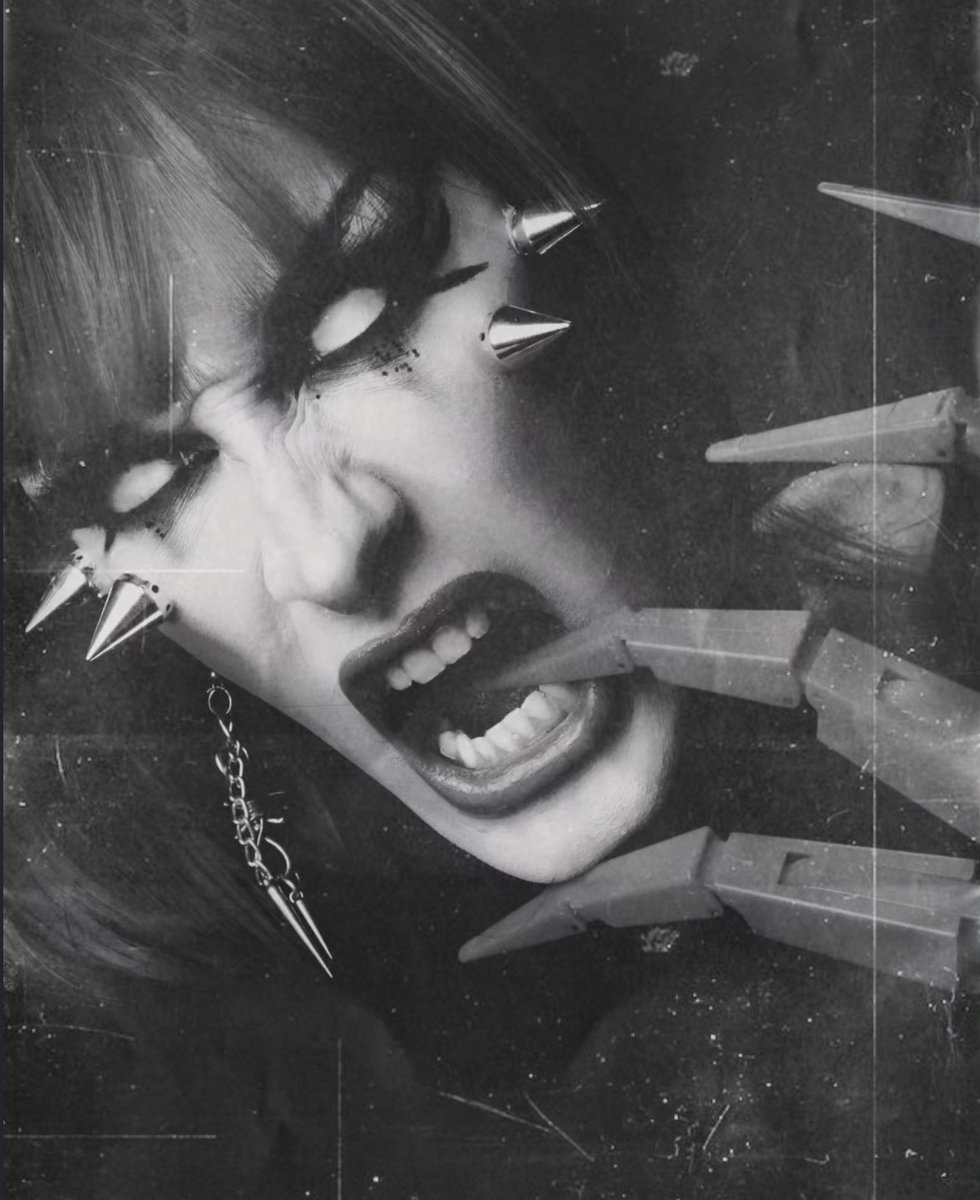 Drag_Crave's tweet image. Roem looks ravishing in new photos.