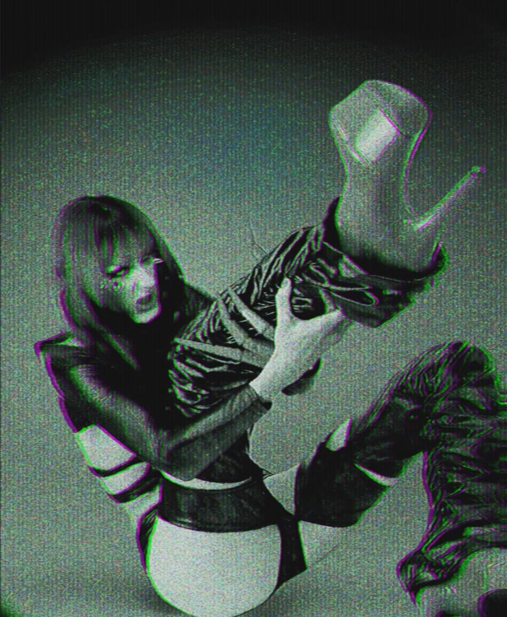 Drag_Crave's tweet image. Roem looks ravishing in new photos.