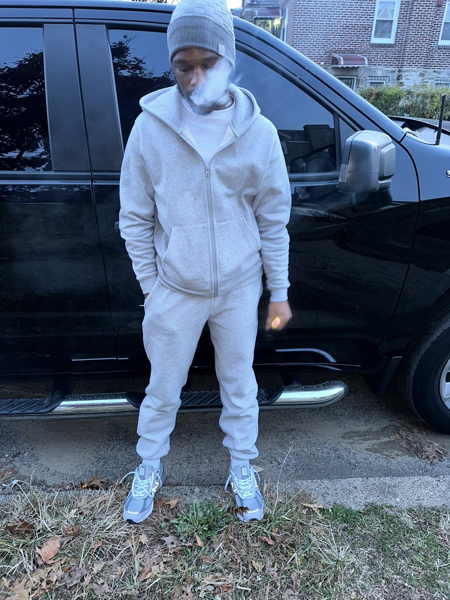 Haaq_60's tweet photo. All I know is loyalty been a real nigga morally I’m still here cause I ain’t care who was gangsta more than me #22 #FreeNuski https://t.co/nF01sMlyxM