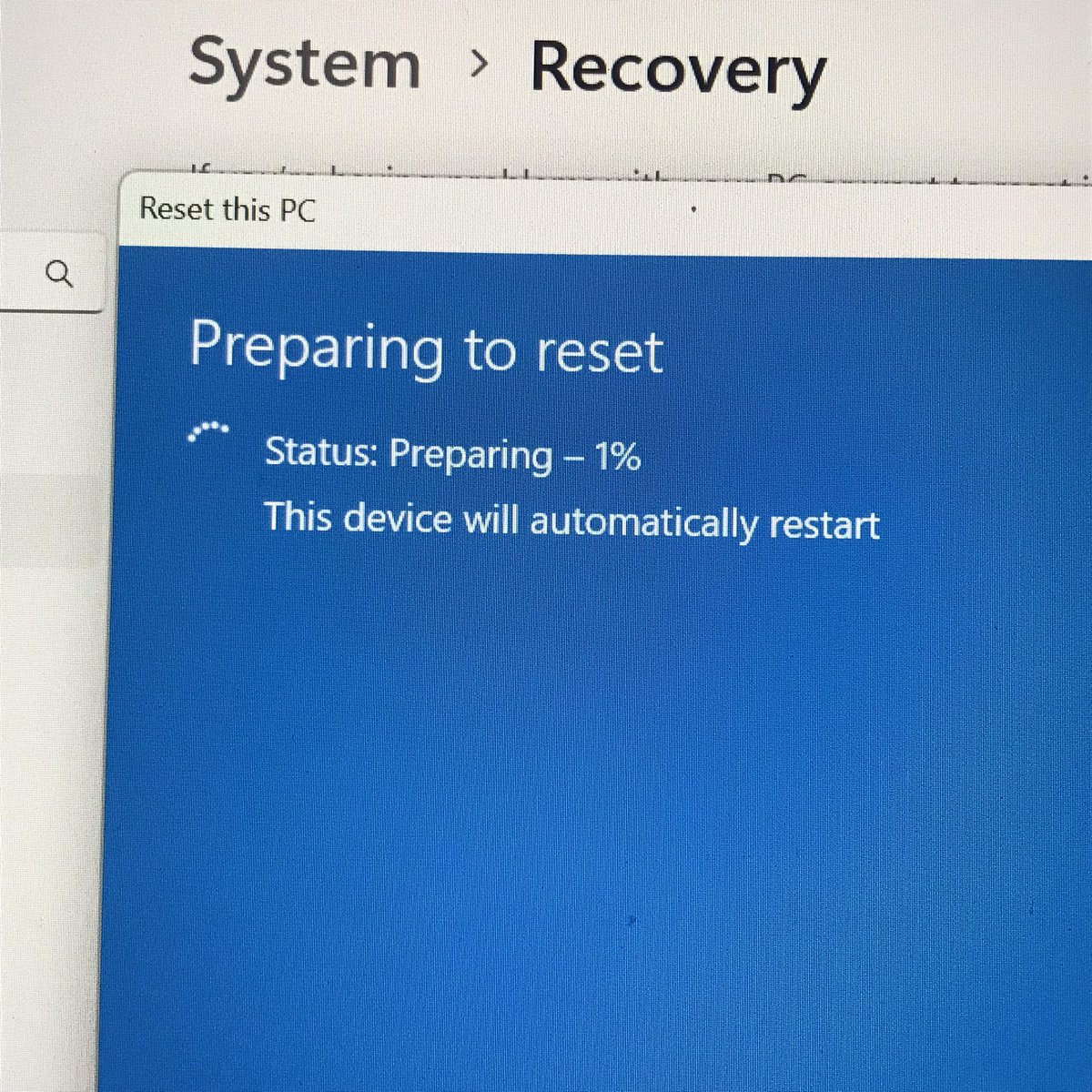 thinkiberr's tweet photo. blue screen trs c https://t.co/1fcDRMIMhC