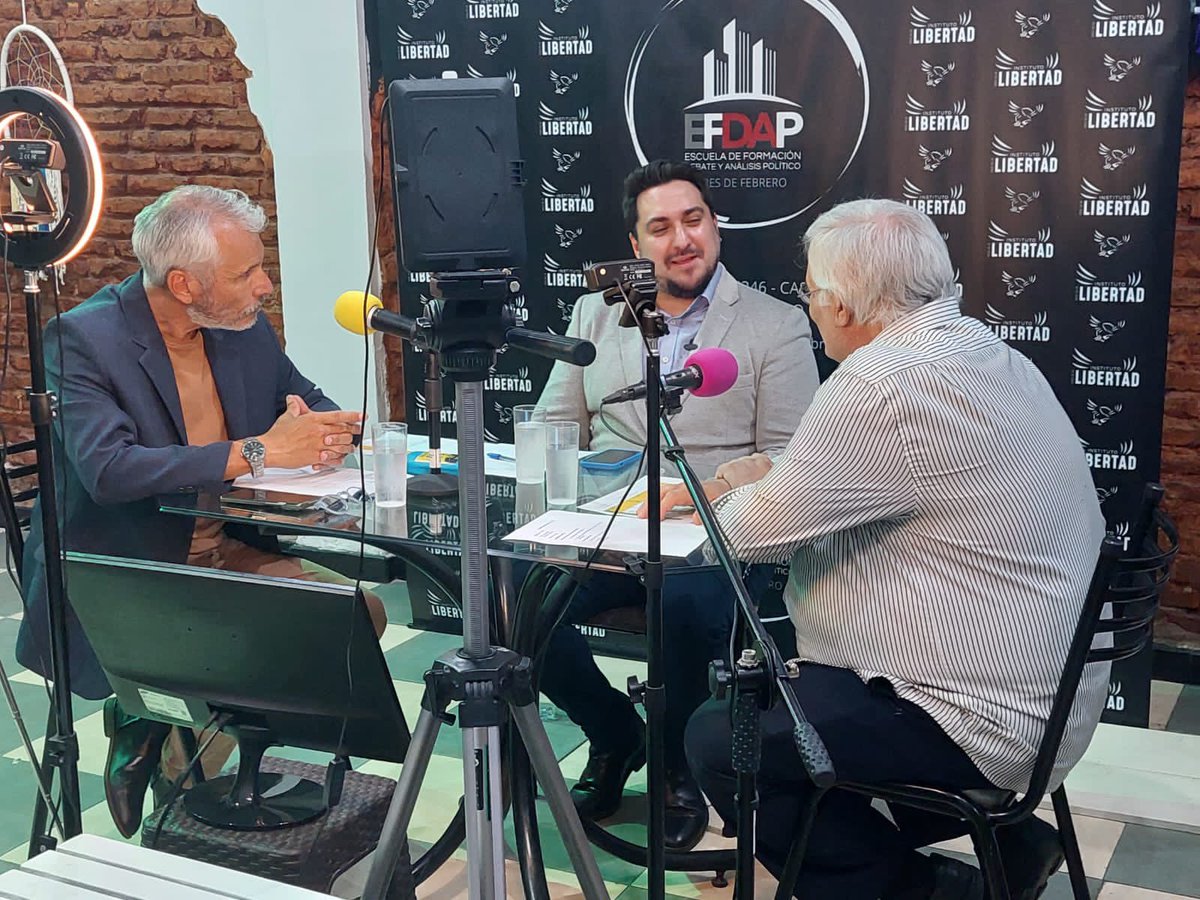 Conversatorio político, social, económico y cultural en el <a href="/IN_LIBERTAD/">INSTITUTO Ideas de la LIBERTAD</a> de Tres de Febrero. 
El <a href="/EFDAP1/">EFDAP</a> de Tres de Febrero cierra el año dando la batalla cultural!
VLLC!! 🦁