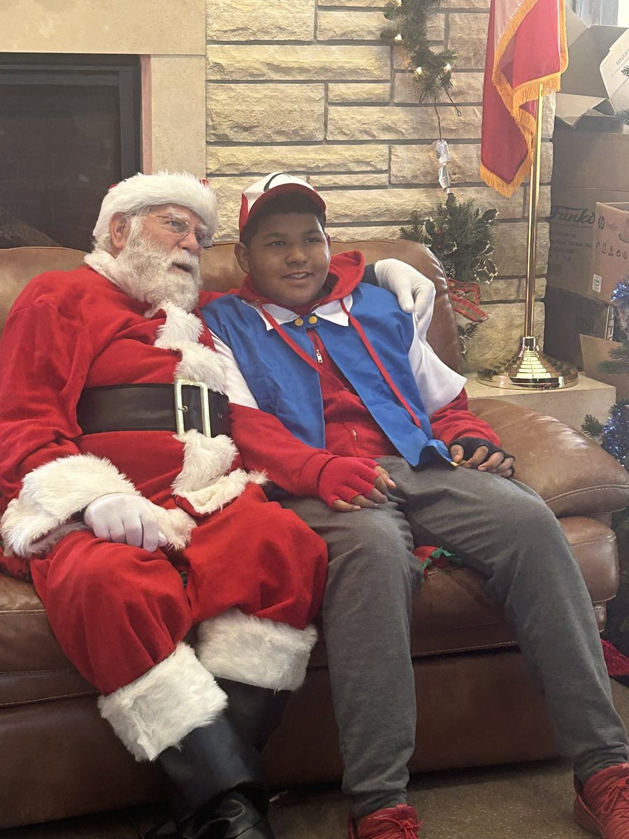 CCAHS's tweet photo. Who doesn't love a field trip? ๐ ๐ Some of our high school students loved showing off their social skills to other students! They had a great time playing laser tag & meeting Santa Tuesday at Camp Courageous during their annual holiday party! โ๏ธ ๐งโ๐
#raisethesails #onefleet https://t.co/s0hdqPowSV
