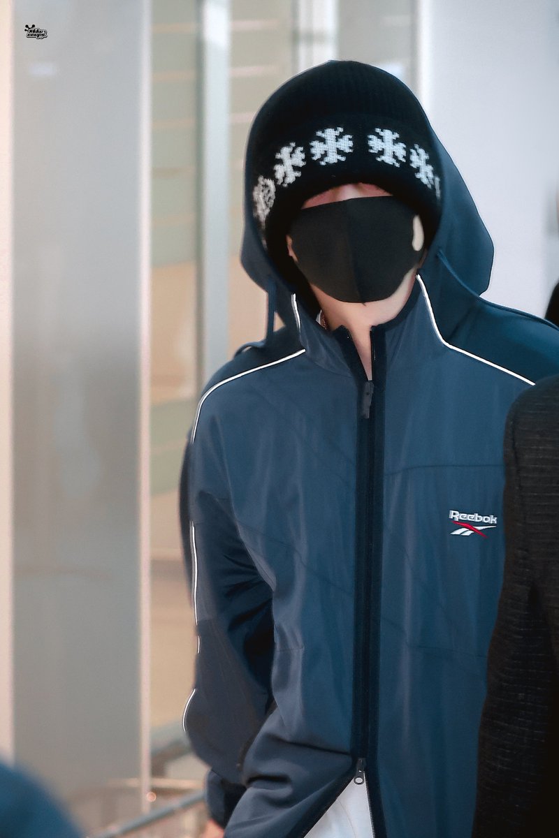 KKuCoups's tweet image. 241128 ICN
🛫❄️
#SCOUPS #에스쿱스 #승철 #최승철
#エスクプス
#세븐틴 #SEVENTEEN