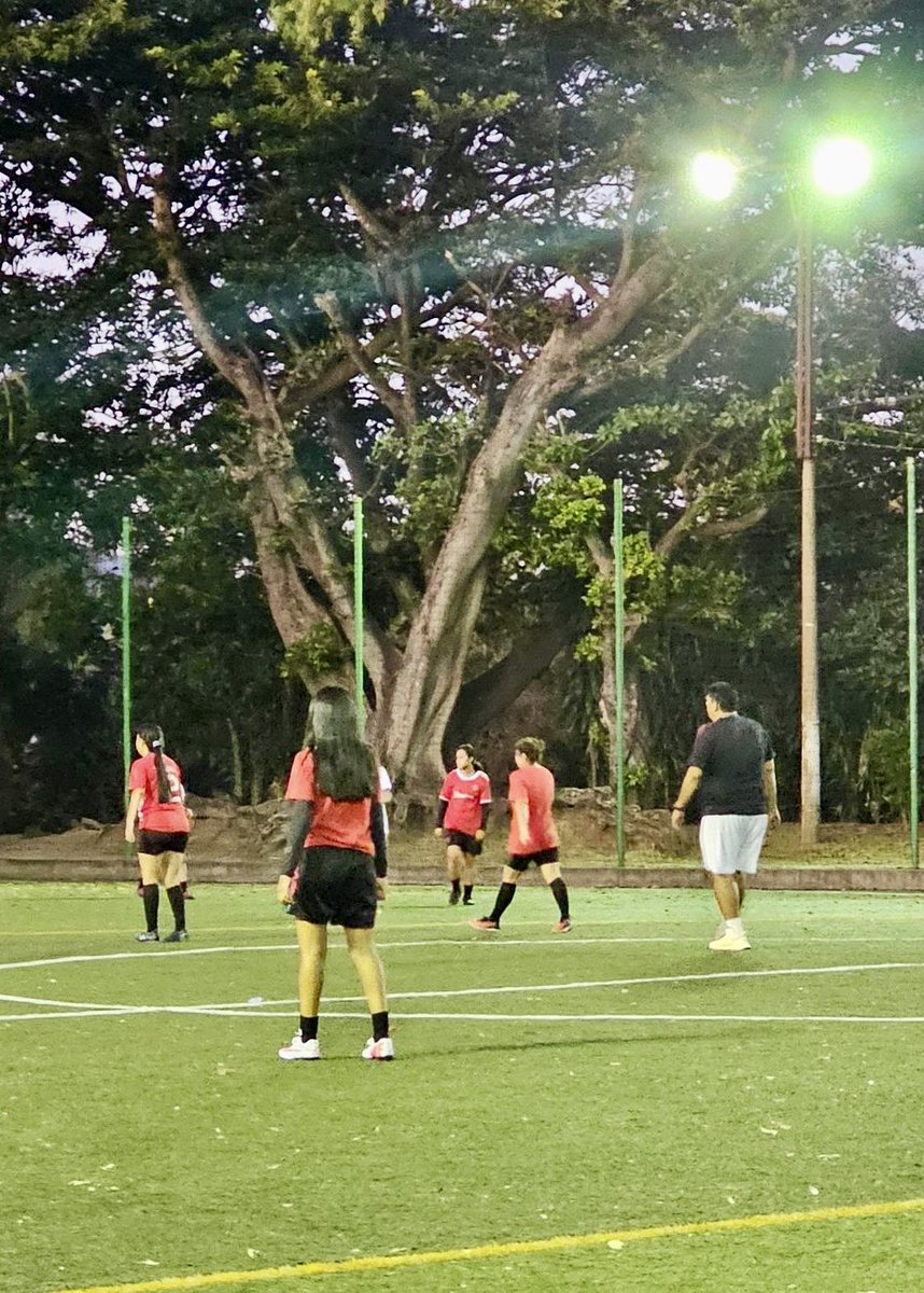 AlcaldiaAntiguo's tweet photo. ⚽️Torneo de Fútbol Femenino⚽️
📍Complejo Deportivo La Sultana
.
#DistritoAntiguo https://t.co/f1kNBmHGeB