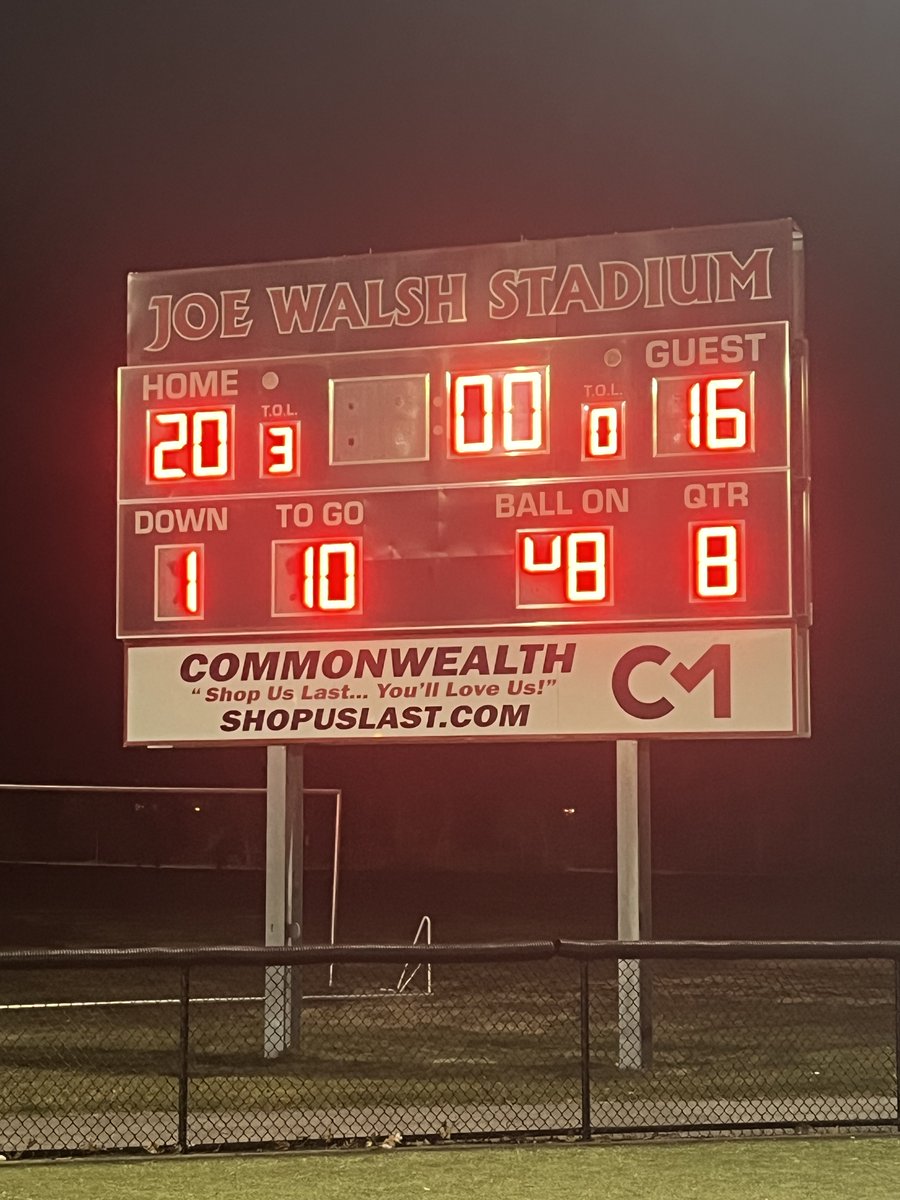 KNIGHTS WIN

North Andover reclaimed the Johnson-Punchard Cup with a 20-16 win over a resilient Andover team.
Awesome way for this senior group of Scarlet Knights to finish their high school football careers.
HAPPY THANKSGIVING!  #FamilyFirst 

<a href="/north_andover/">North Andover</a> <a href="/KnightsNaaa/">KnightsNAAA</a>