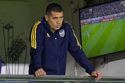 Que telón hago para que lo baje la 12 el domingo?