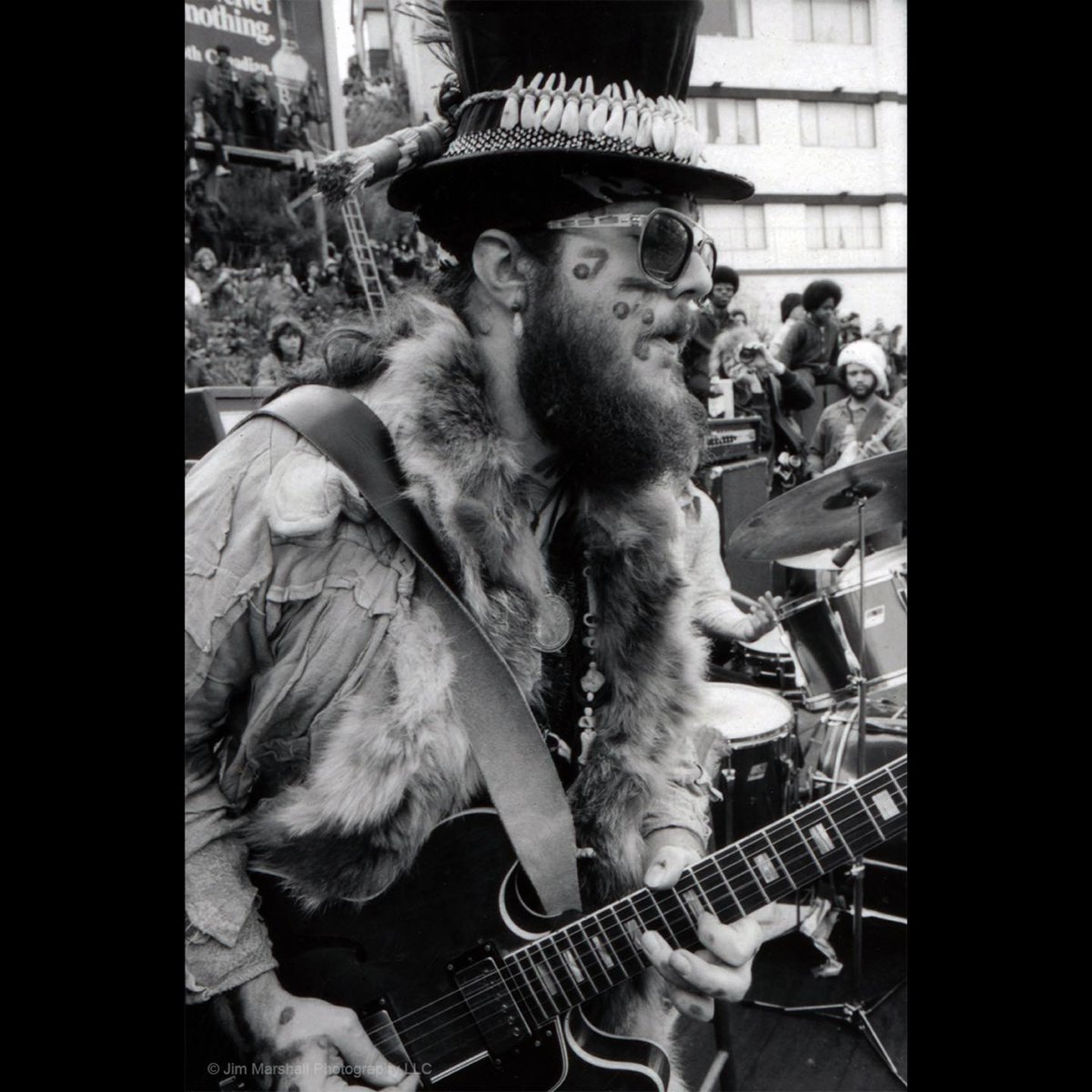 akadrjohn's tweet photo. Dr. John performing at Tower Records, San Francisco, in 1973 - 📸Jim Marshall
#DrJohn #TheNightTripper https://t.co/IwNRMcm5f2
