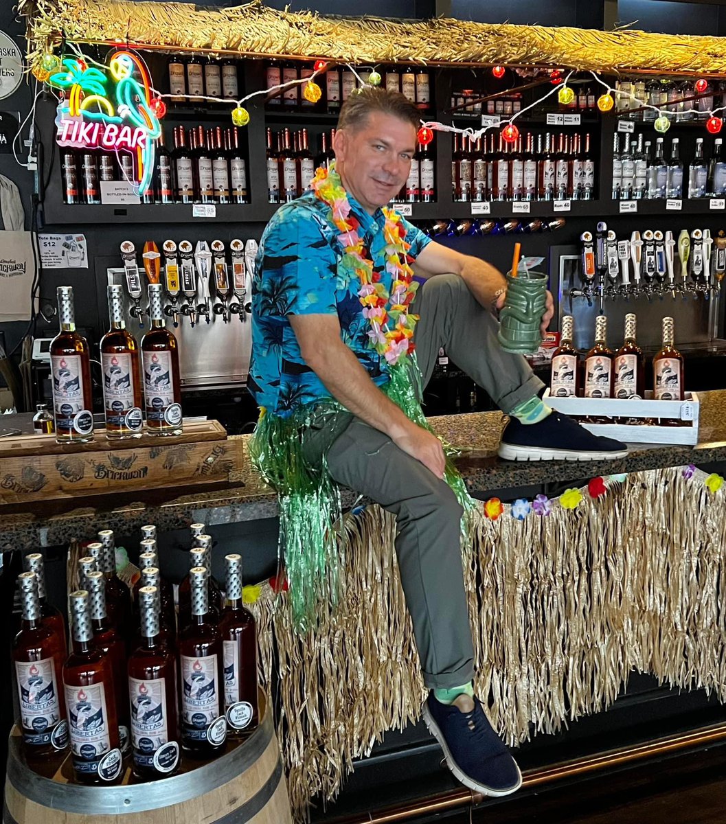 We are OPEN on Thanksgiving and we’ll have a special guest bartender…

Don’t expect fast service but you can expect perfectly poured beers and cocktails by our founder Zac! We open at 5pm for those that need a “break” from any family festivities.

#DrinkLocal | #DrinkBrickway