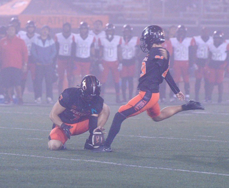 VCPirateAthletics (@vcathletics) on Twitter photo FB🏈: <a href="/VCPirateFB/">Ventura College Football</a> ties it up 🏴☠️
#29 Pimentel’s field goal on 4th down is good.
Score tied 10-10
9:30
2Q
<a href="/vcscolleges/">VCStar CollegeSports</a> <a href="/TheAcornSports/">Acorn Sports</a> <a href="/scfafootball/">Southern California Football Association</a> FB🏈: <a href="/VCPirateFB/">Ventura College Football</a> ties it up 🏴☠️
#29 Pimentel’s field goal on 4th down is good.
Score tied 10-10
9:30
2Q
<a href="/vcscolleges/">VCStar CollegeSports</a> <a href="/TheAcornSports/">Acorn Sports</a> <a href="/scfafootball/">Southern California Football Association</a>