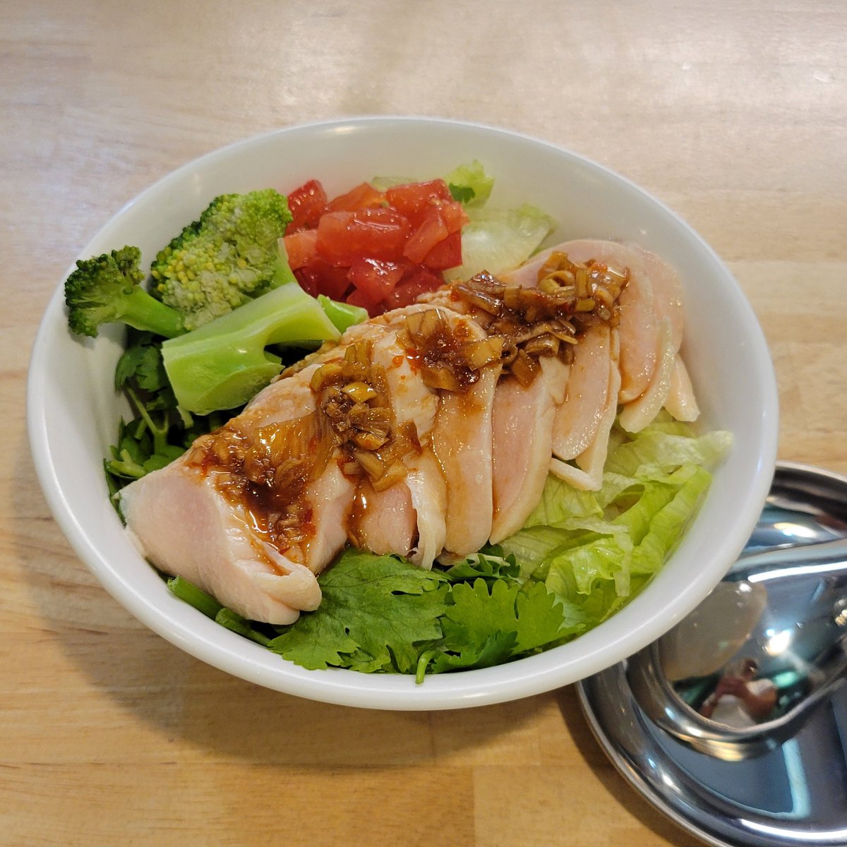 ランチタイム限定‼️
今週の週替わりメニューは【チキンライス】✨⁡⁡
鶏ムネをしっとり柔らかく、ジューシーに仕上げております😋⁡⁡
ピリ辛なソースと一緒に絡めてお召し上がりください🐔

ご来店お待ちしております！
#peace_and_mosh #tacoboy⁡⁡⁡⁡
#mobstyles⁡⁡⁡⁡